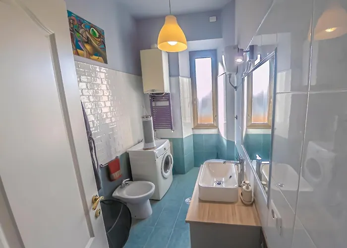 Modern Design - 15min Colosseo - Metro C Apartment Rome